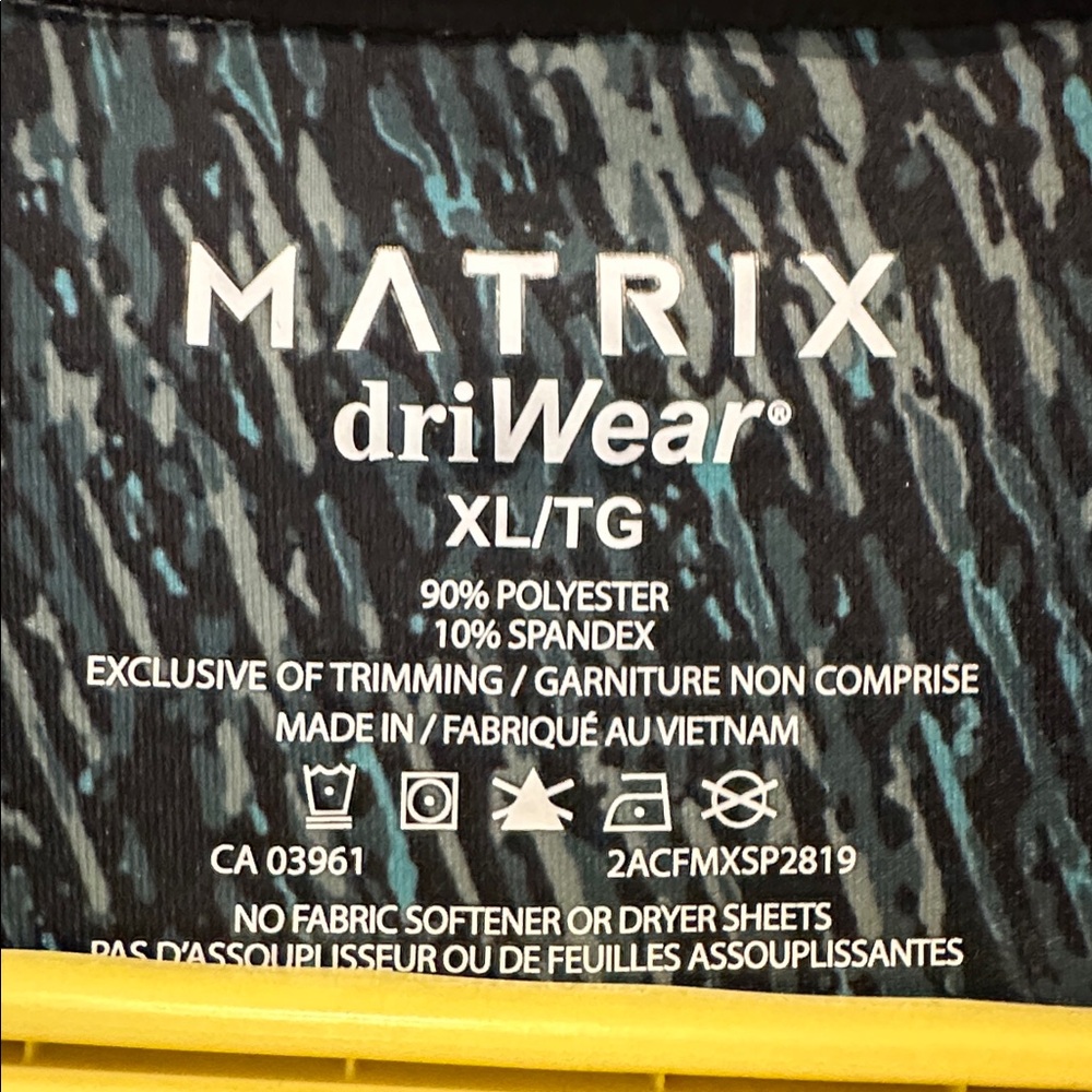 Nwt. Men Matrix button front - Picture 4 of 5